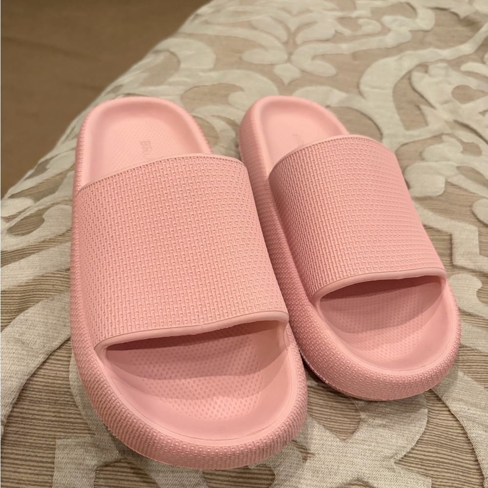 Bronax Pink Pillow Slippers